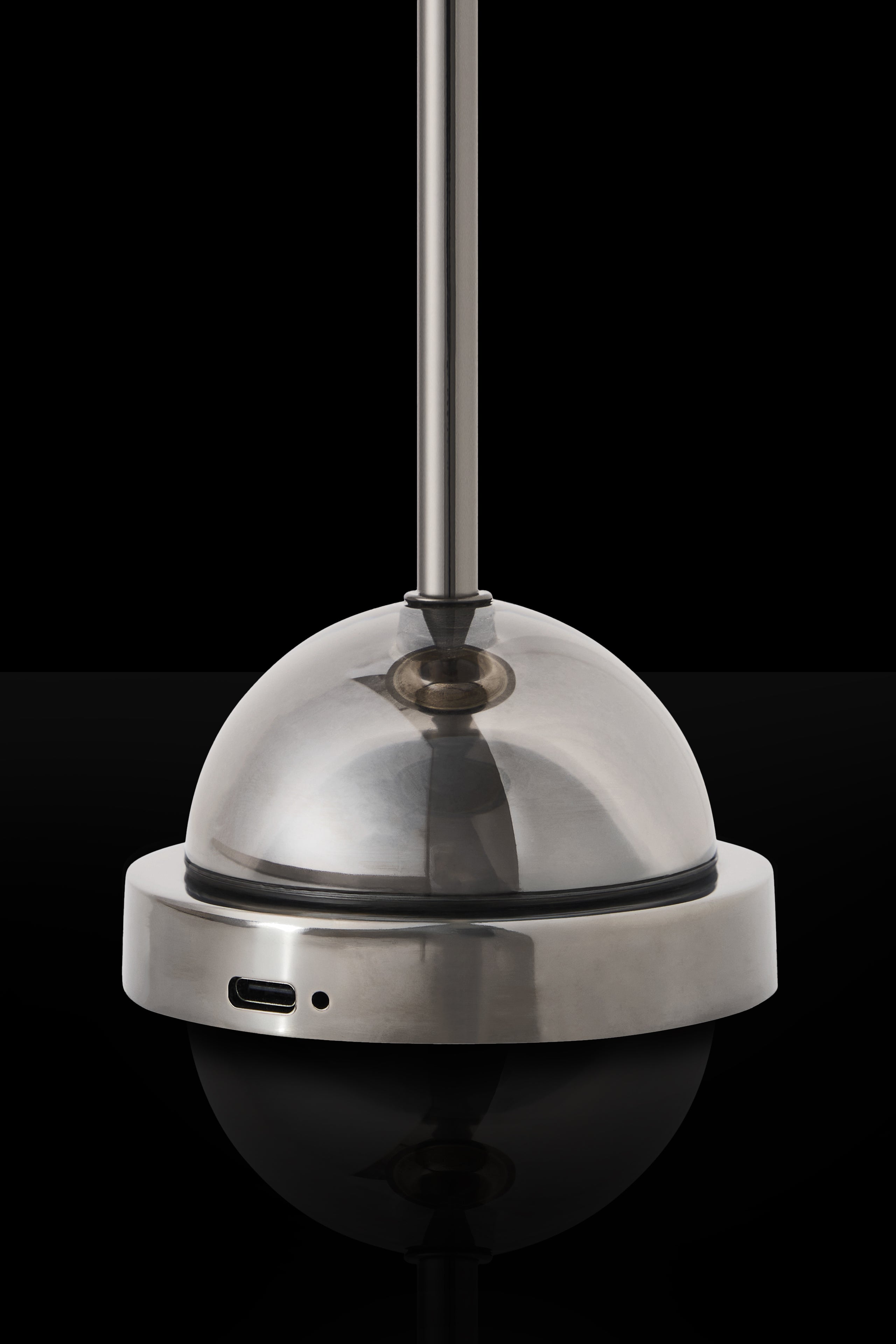 La Vertigineuse - Rechargeable table lamp - Curiosités Désirables ©