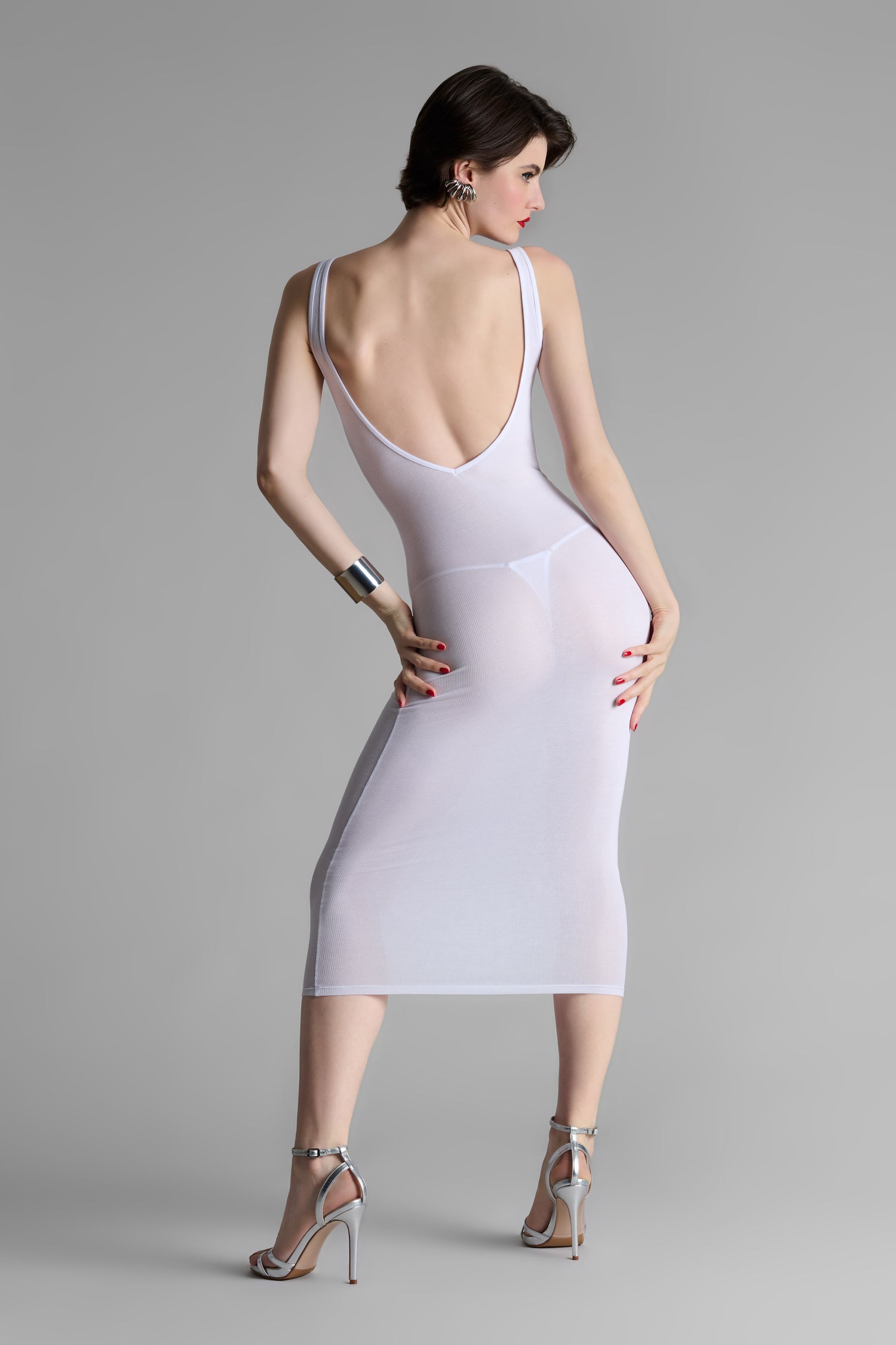 Naked back dress - La Femme Amazone