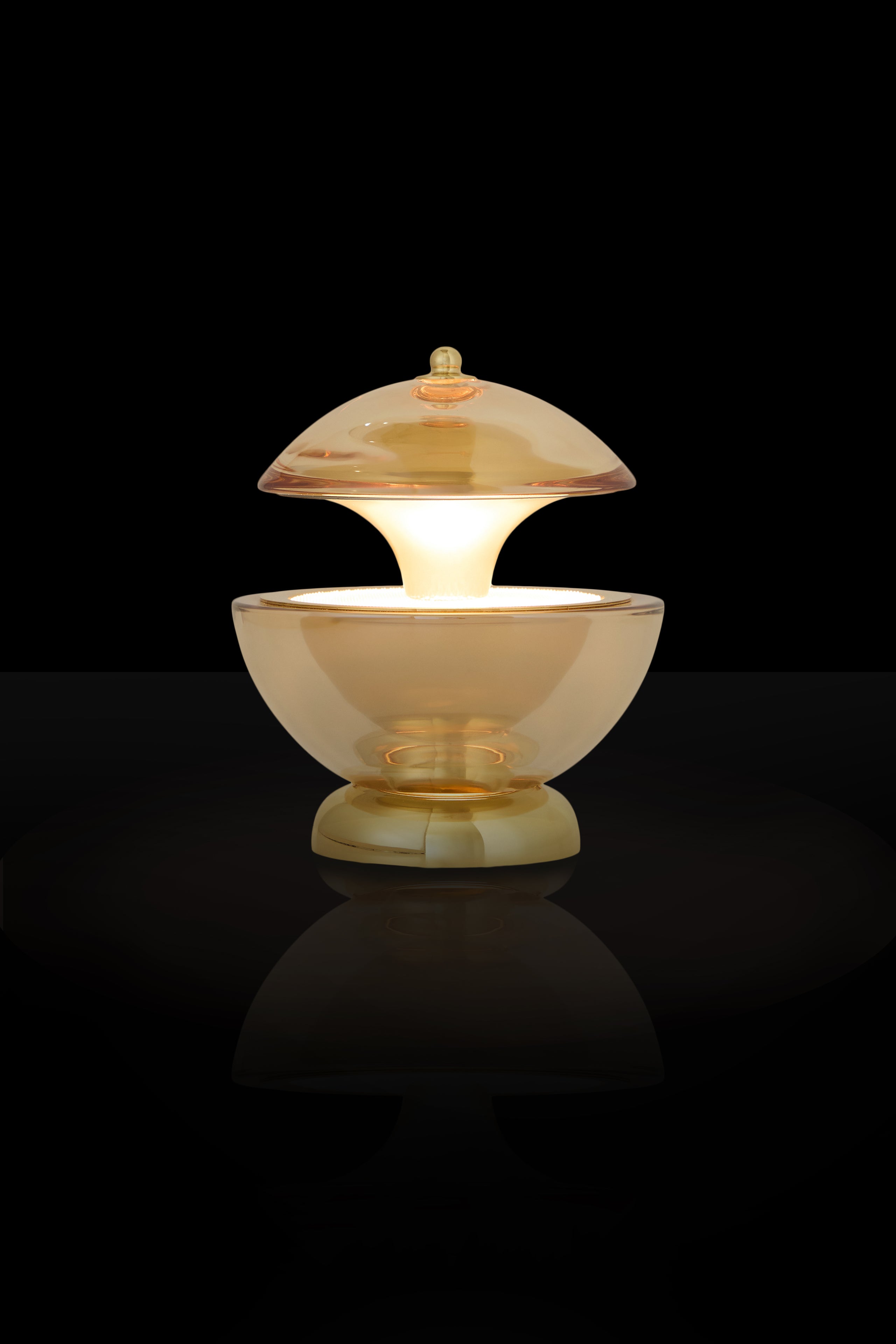 L’Indécente - Rechargeable table lamp - Curiosités Désirables ©