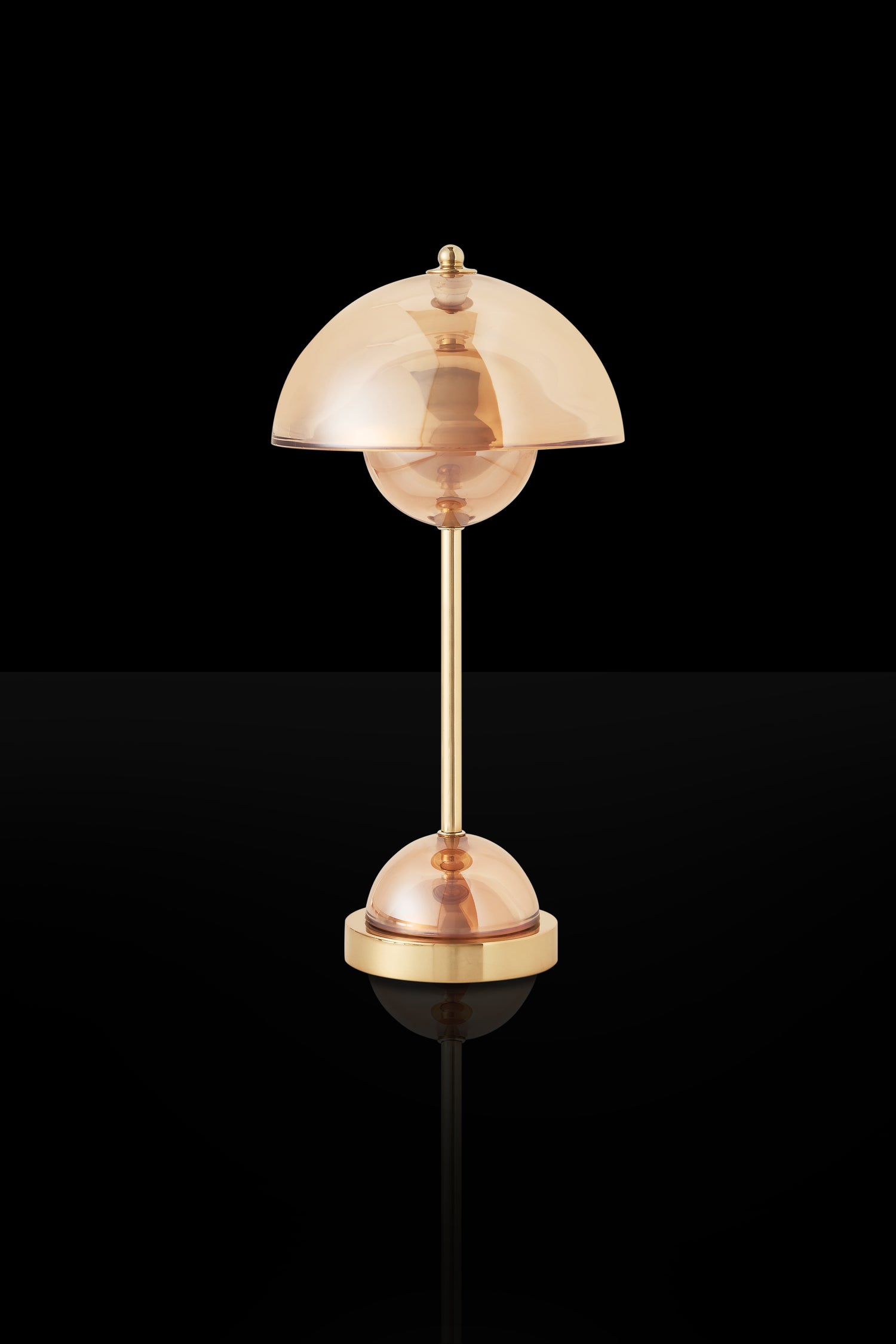 La Vertigineuse - Rechargeable table lamp - Curiosités Désirables ©