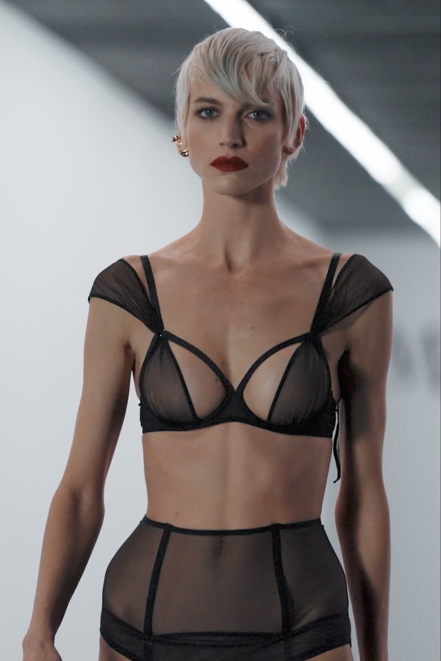 Cupless bra - L&