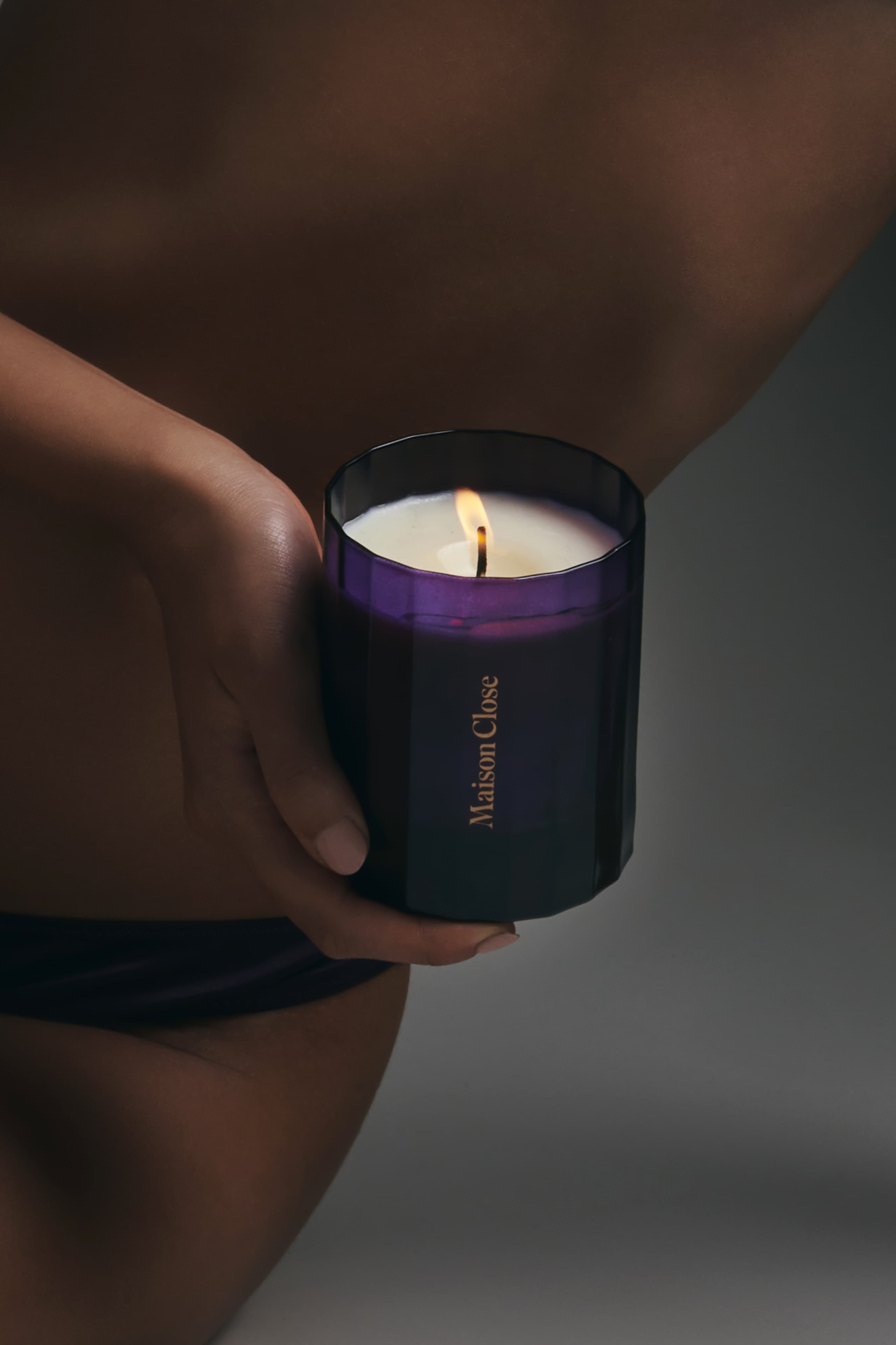 Candle Strip Tease - Powdery notes